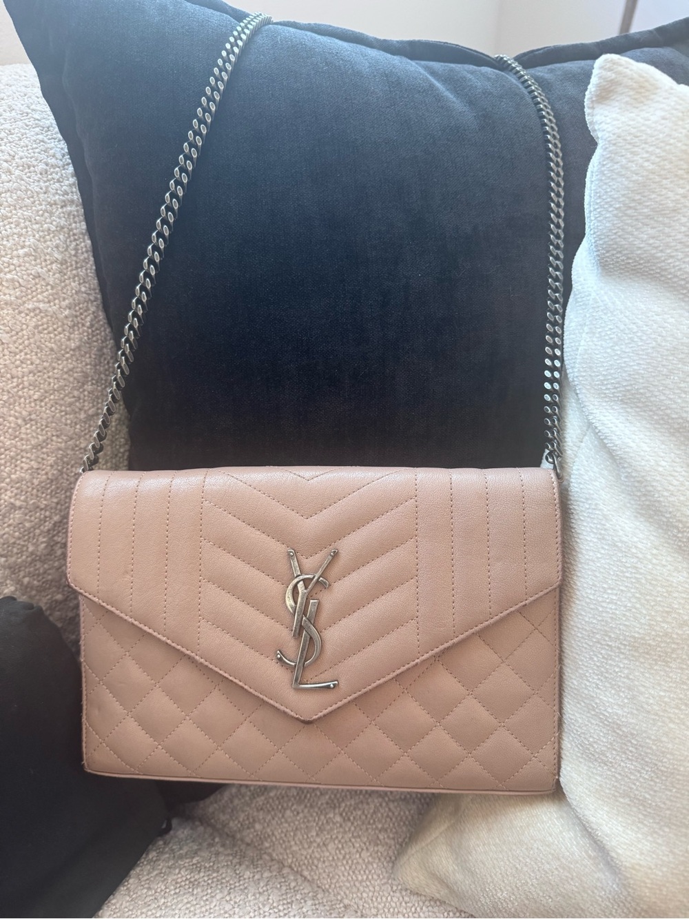 Saint Laurent Quilted Leather Shoulder Bag in Blush - Picture 1 of 4